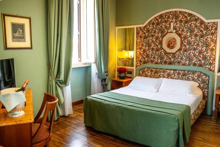 Romantic room in rome: the allure of staying at the mecenate palace hotel Mecenate Palace Hotel Rome