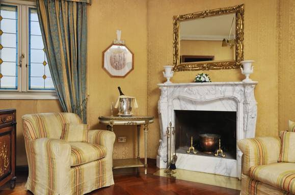 Romantic suite Mecenate Palace Hotel Rome Romantic suite Mecenate Palace Hotel Rome