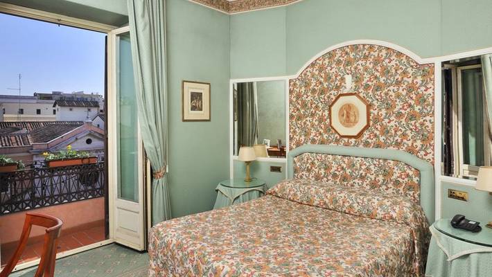 Superior double room Mecenate Palace Hotel Rome