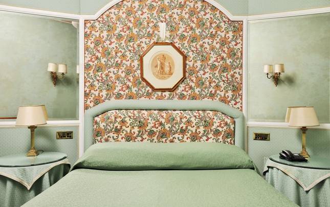 CLASSIC DOUBLE ROOM Mecenate Palace Hotel Rome CLASSIC DOUBLE ROOM Mecenate Palace Hotel Rome
