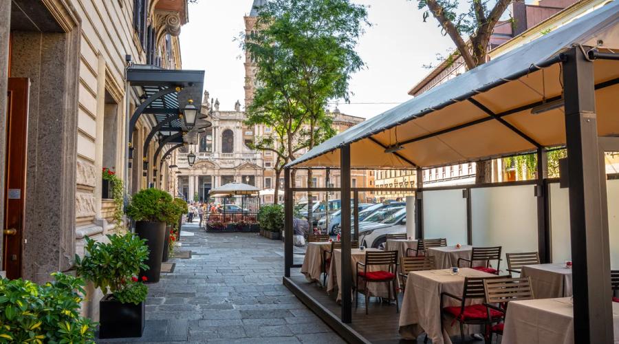 Staying in Rome, in the heart of the Eternal City Mecenate Palace Hotel Staying in Rome, in the heart of the Eternal City Mecenate Palace Hotel