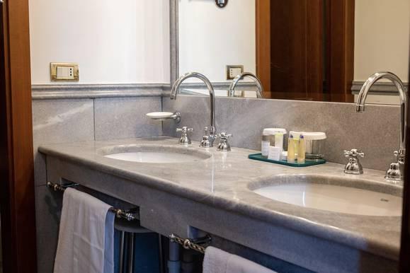 Classic Double Room Mecenate Palace Hotel Rome Classic Double Room Mecenate Palace Hotel Rome