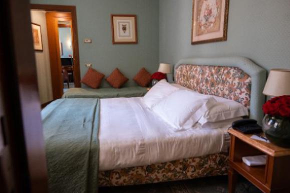 Triple Room Mecenate Palace Hotel Rome Triple Room Mecenate Palace Hotel Rome