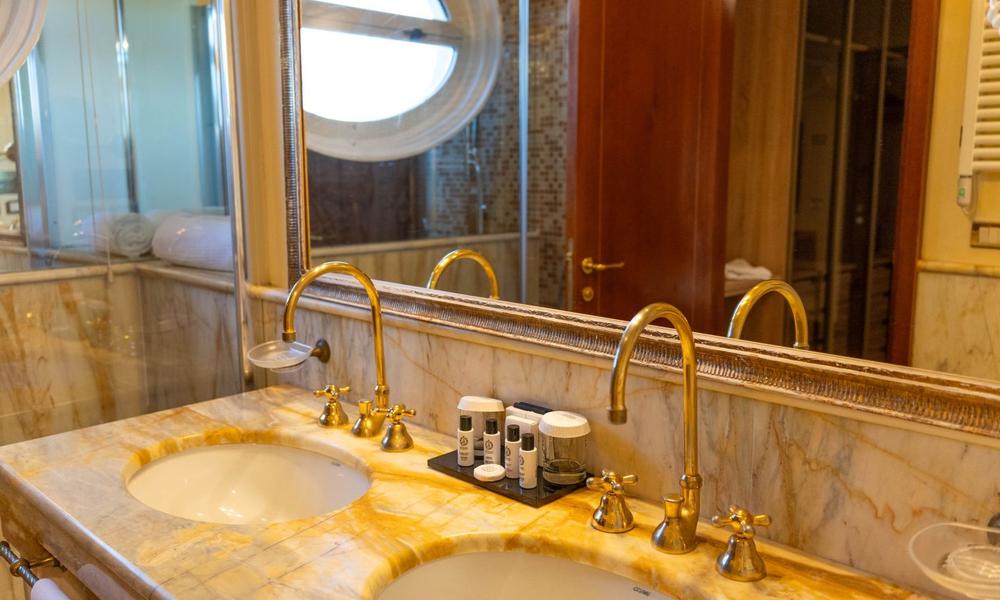 Romantic Suite Mecenate Palace Hotel Rome Romantic Suite Mecenate Palace Hotel Rome