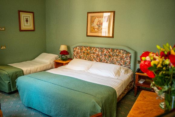 Triple Room Mecenate Palace Hotel Rome Triple Room Mecenate Palace Hotel Rome